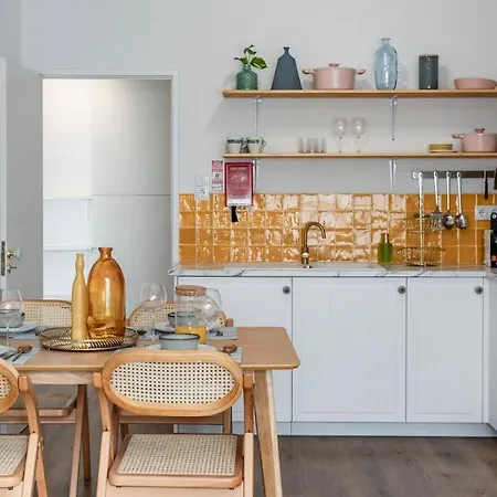 Apartment Campinho 1t - Stylish 1br By Lovelystay *