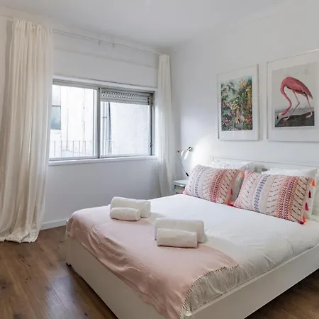 Apartment Campinho 1t - Stylish 1br By Lovelystay *